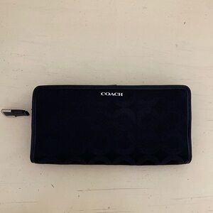 COACH Black Accordion Zippered Wallet Large